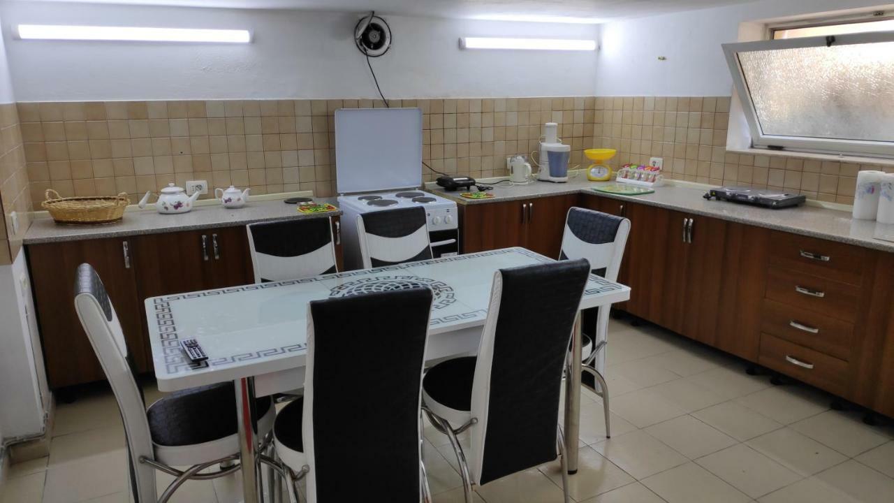 Tufina Hostel Tirana Exterior photo